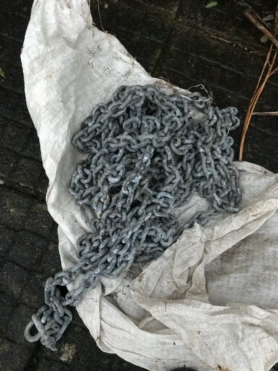 Various sailing equipment - anchors and rope. - Image 4