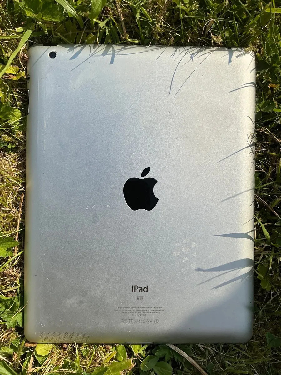 iPad (3rd generation) Wi-Fi 16GB, - Image 2
