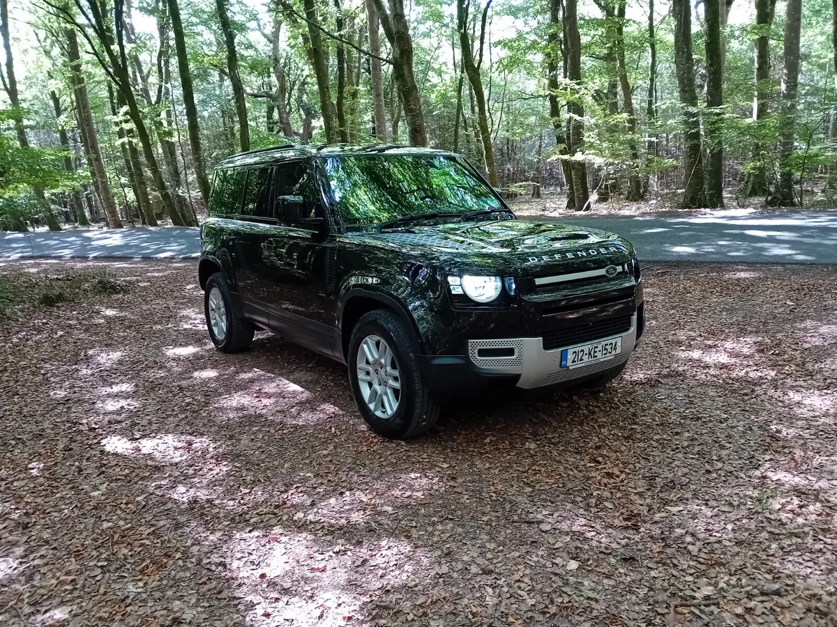 212 LANDROVER DEFENDER 3.0D HARDTOP AUTO 3 SEAT - Image 3