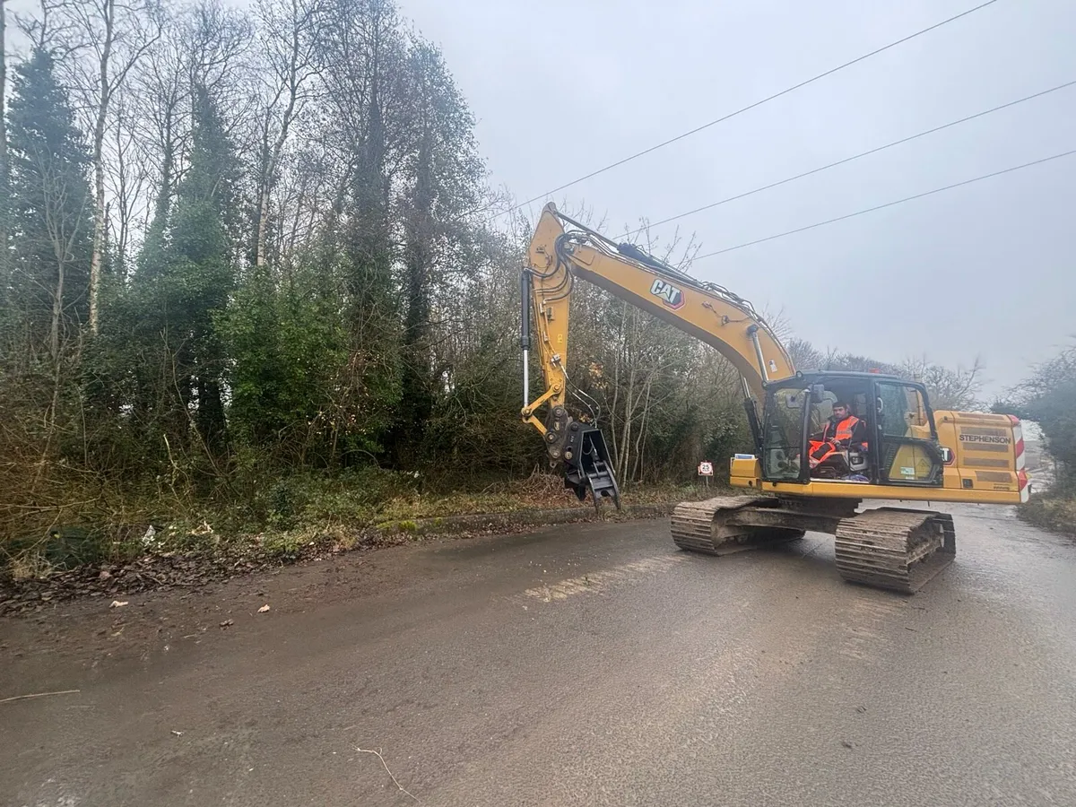 Tree shear saw head and mulcher hire - Image 3