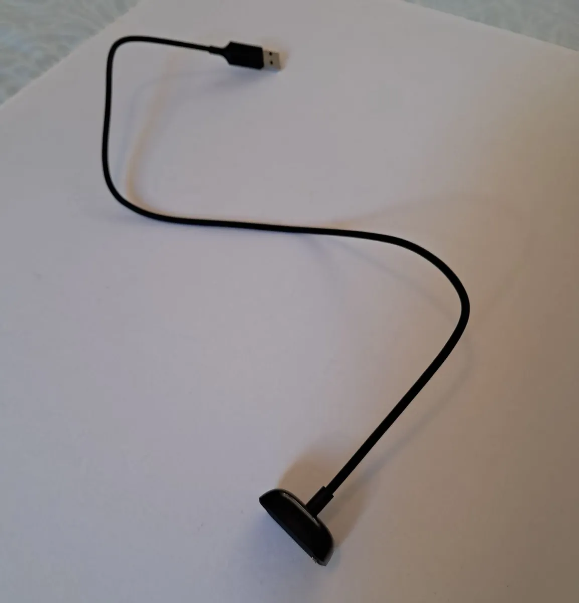 Fitbit Charge 6, Charge 5 & Luxe Charging Cable - Image 2