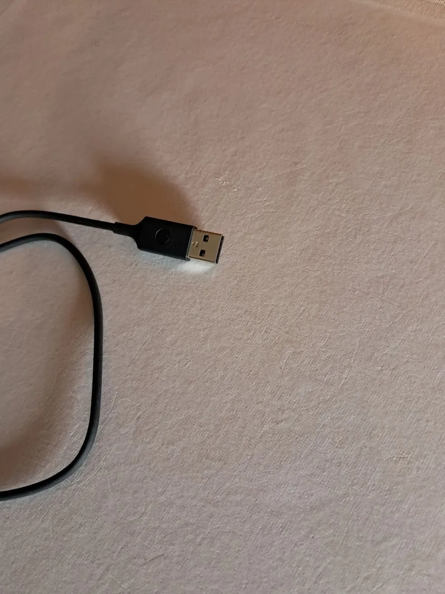 Fitbit Charge 6, Charge 5 & Luxe Charging Cable - Image 4