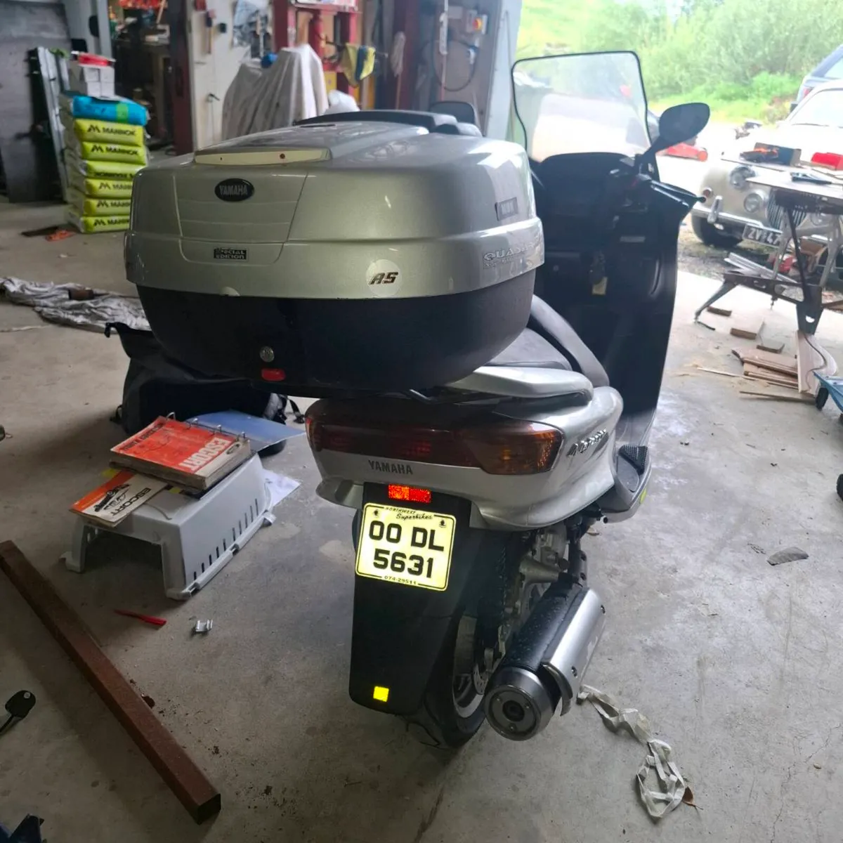 2000 Yamaha Majesty Special Edition - Image 2