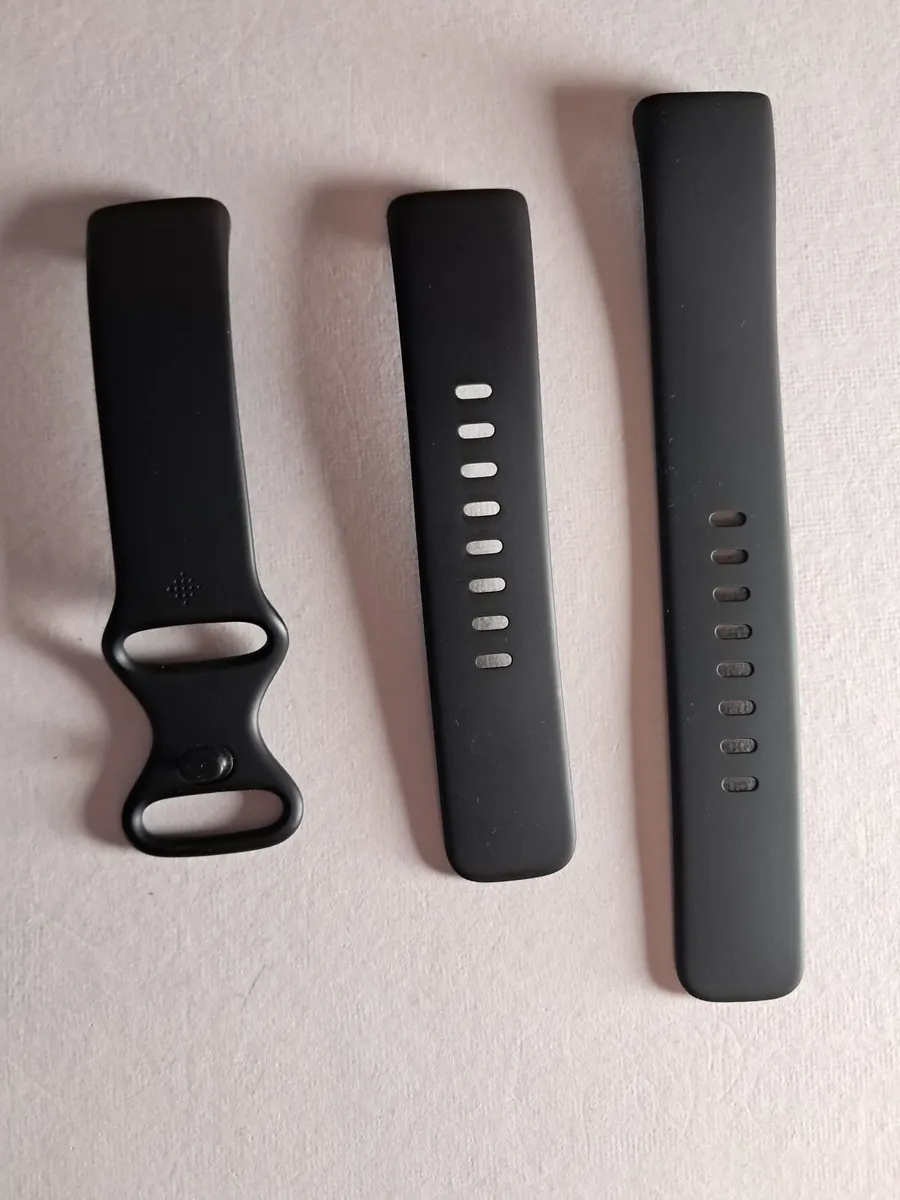 Fitbit Charge 6 & Charge 5 Black Infinity Band - Image 1