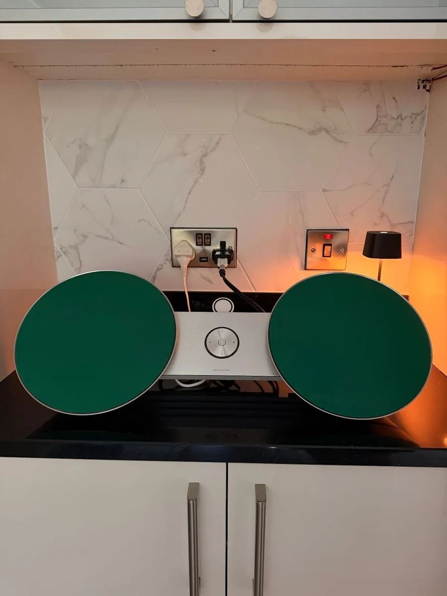 Band & Olufsen Beosound 8 - Image 2