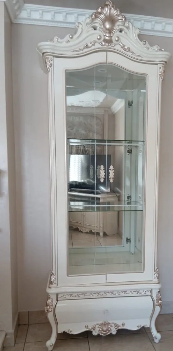 Italian Press and Tv stand - Image 1