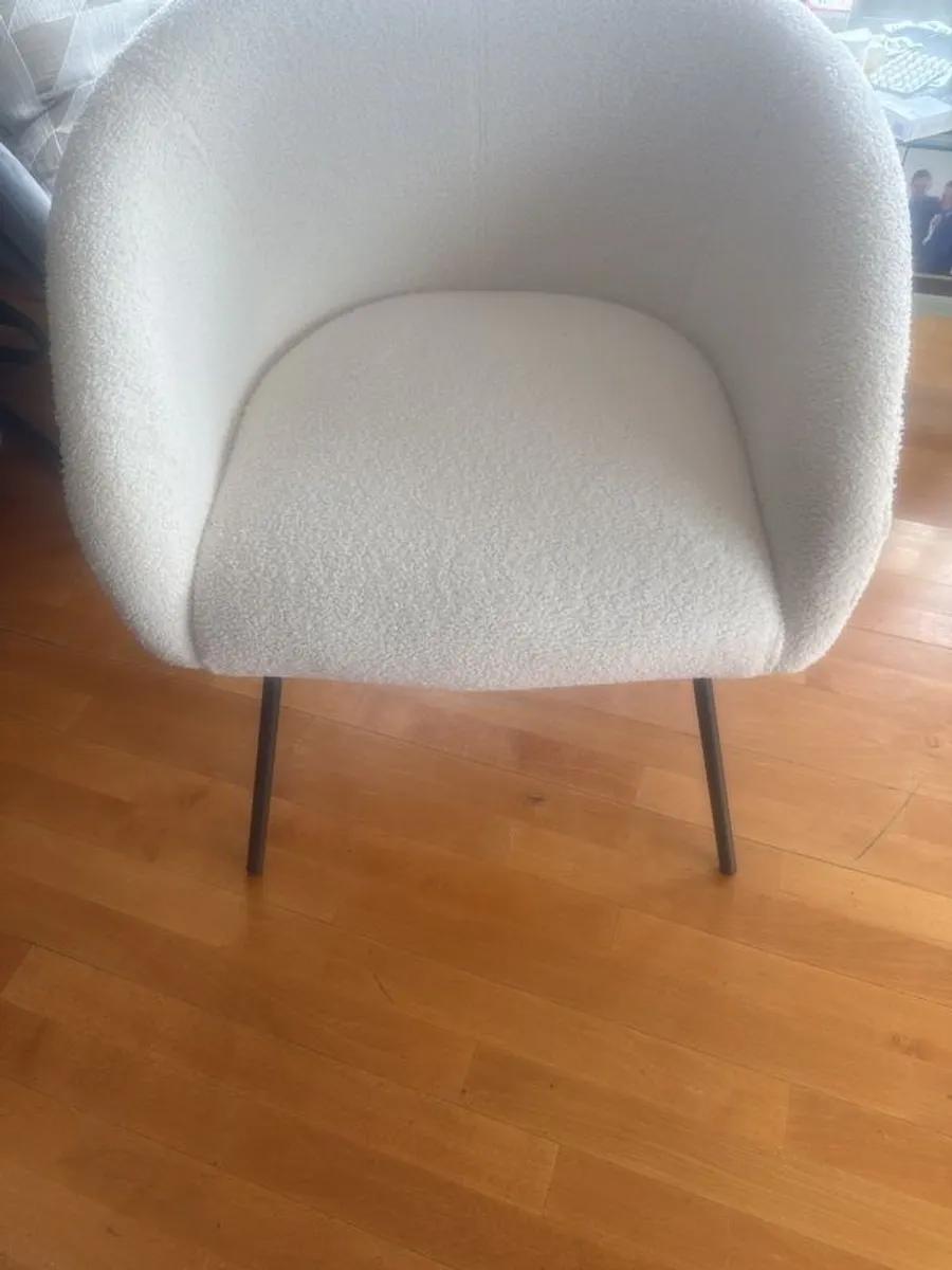 chair - Image 1