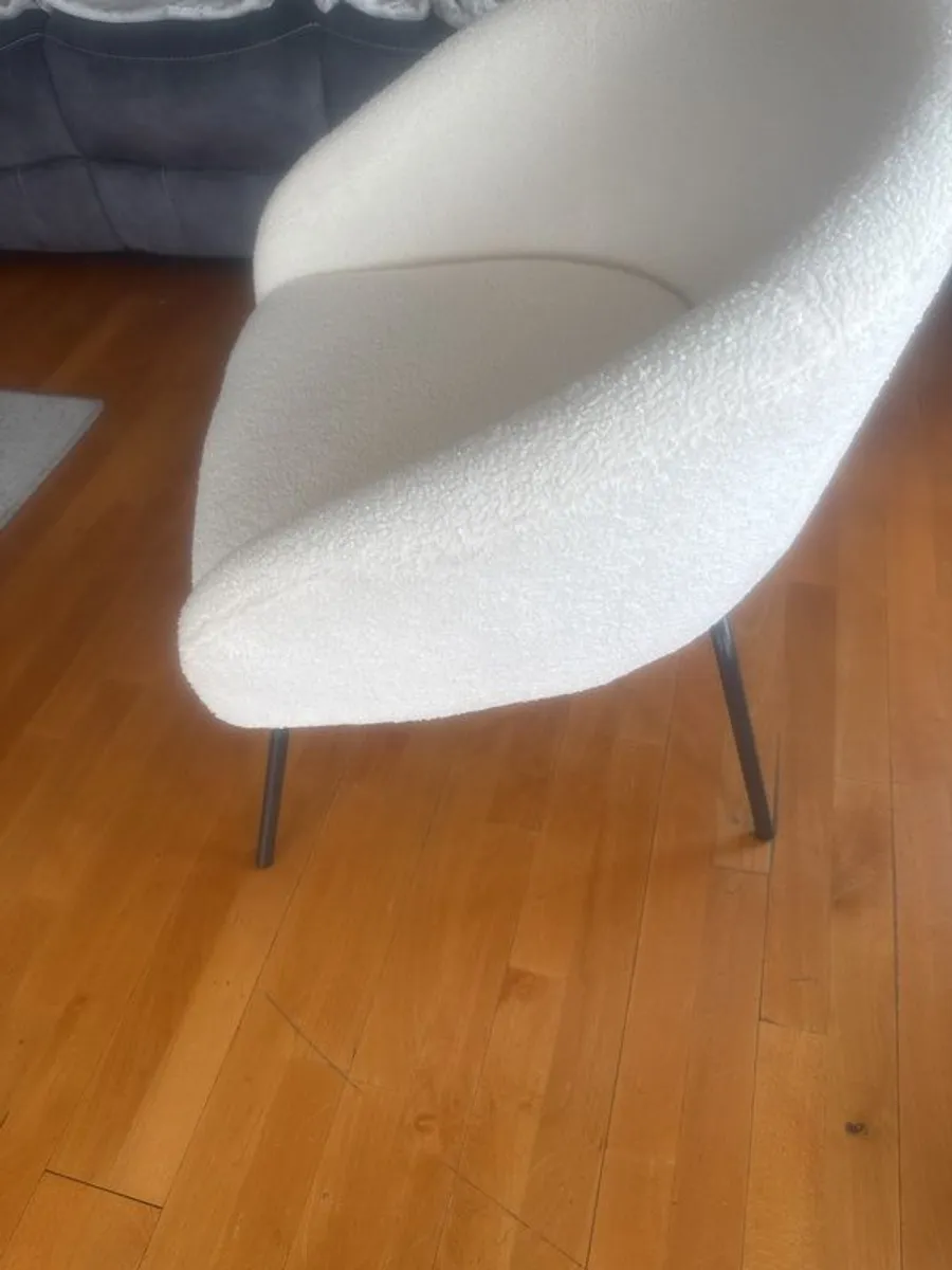 chair - Image 2