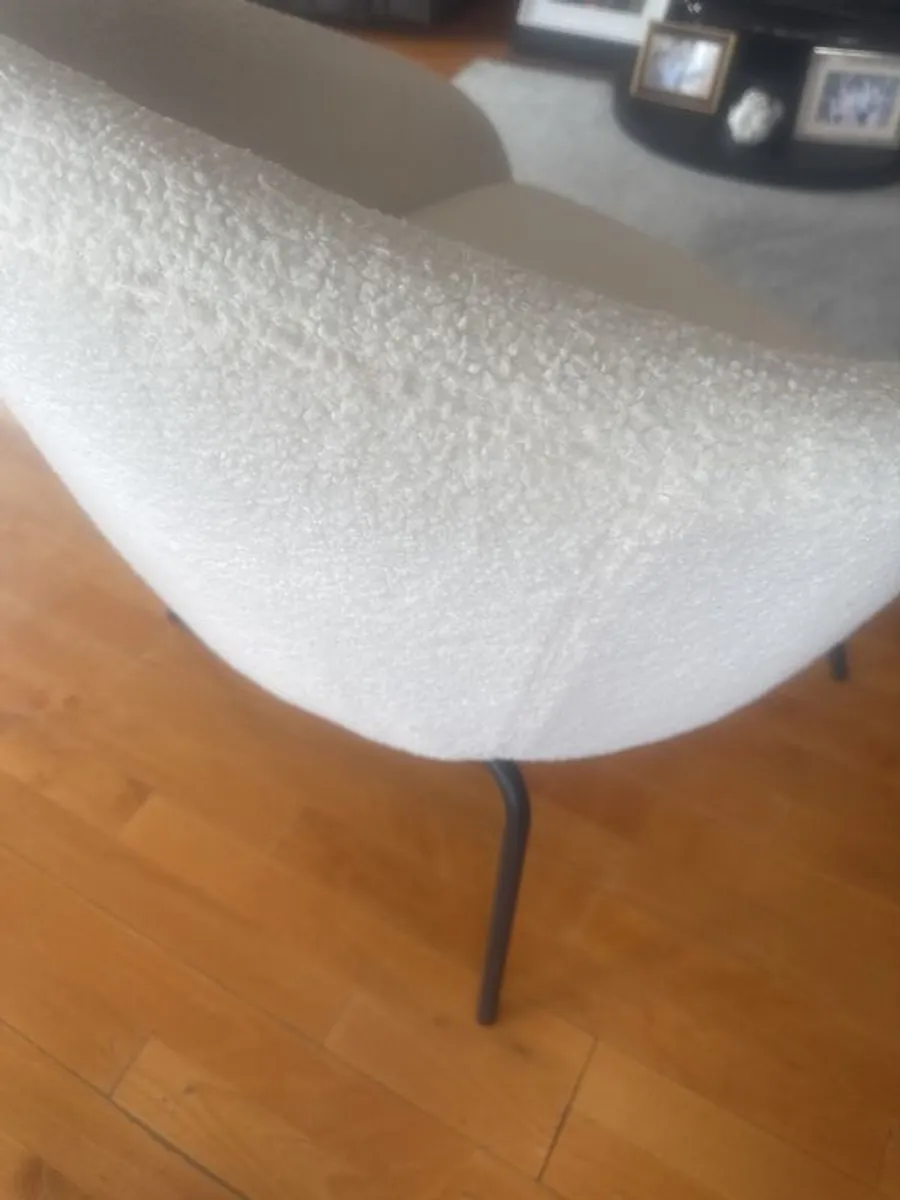 chair - Image 4