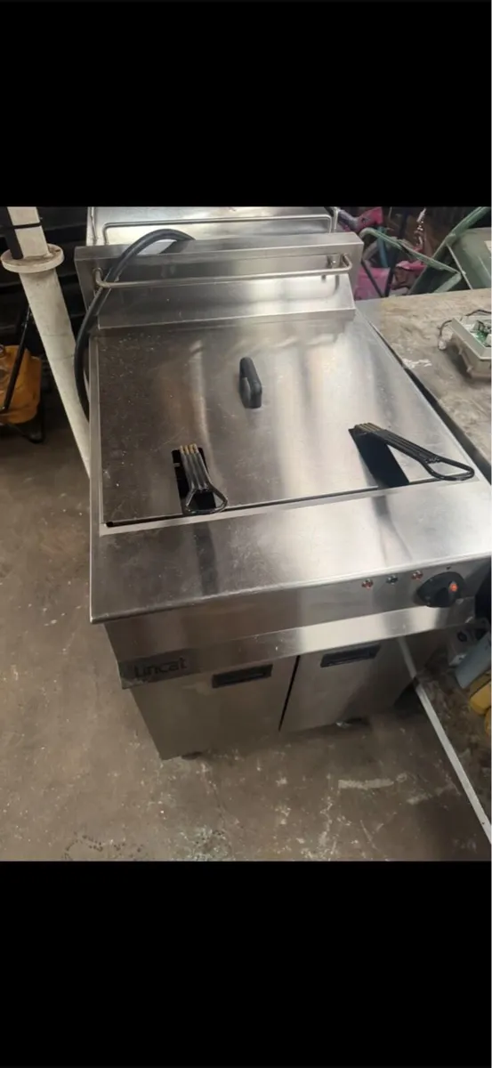 Lincat double fryer - Image 2
