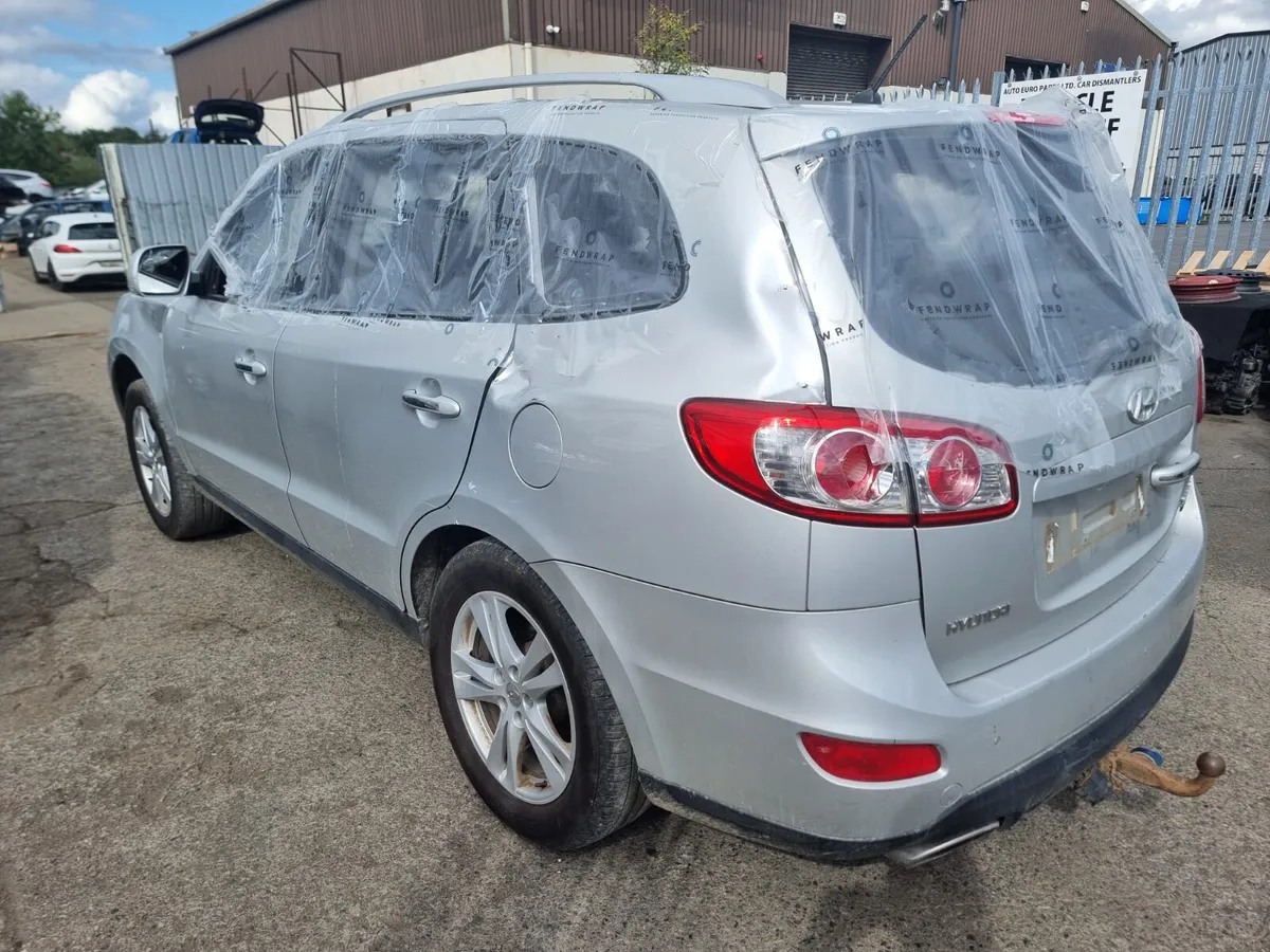 11 HYUNDAI SANTA FE  2.2 CRDI FOR BREAKING - Image 4