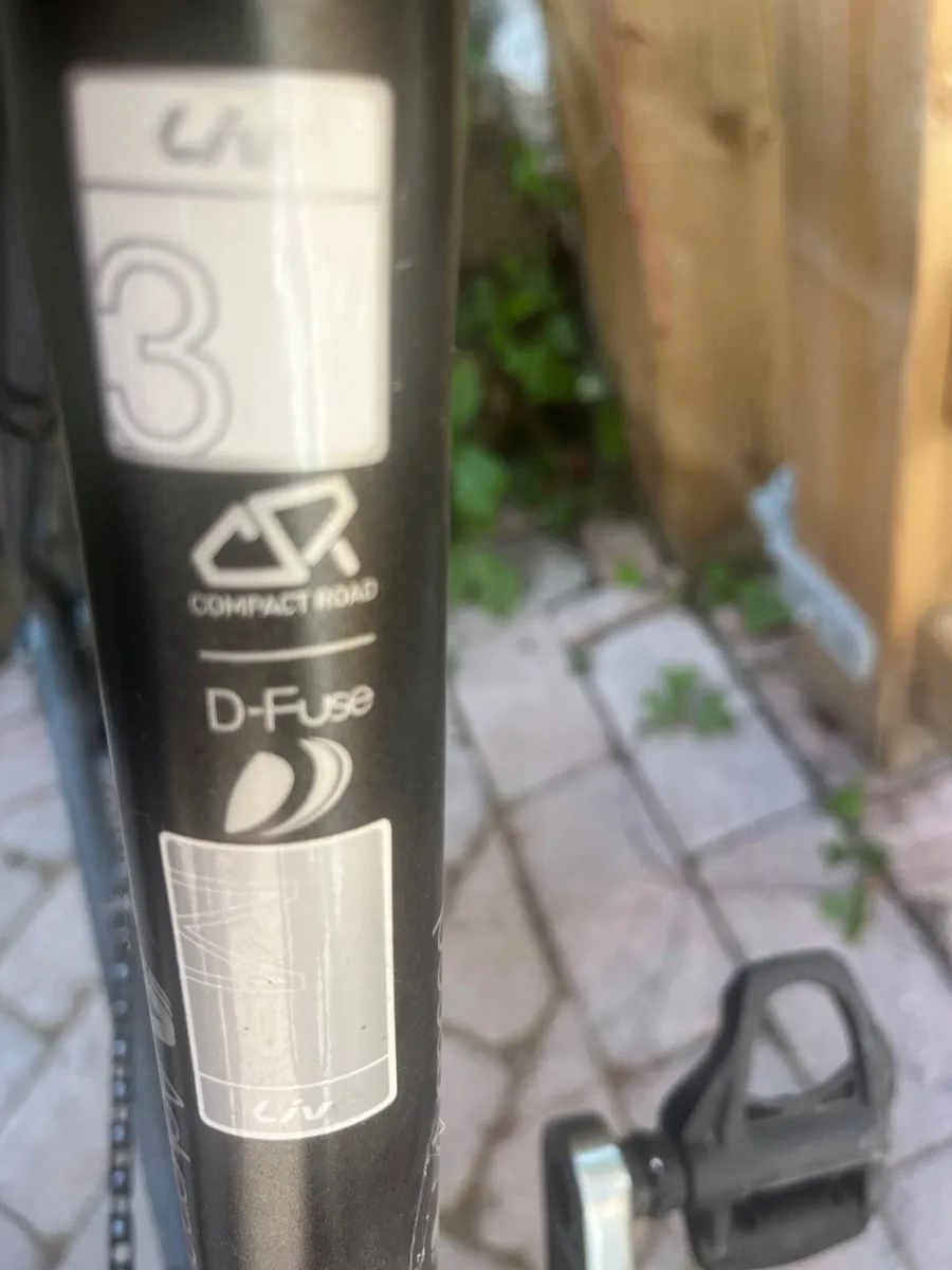 Ladies  Carbon Liv Avail Advanced 3 Road Bike - Image 3