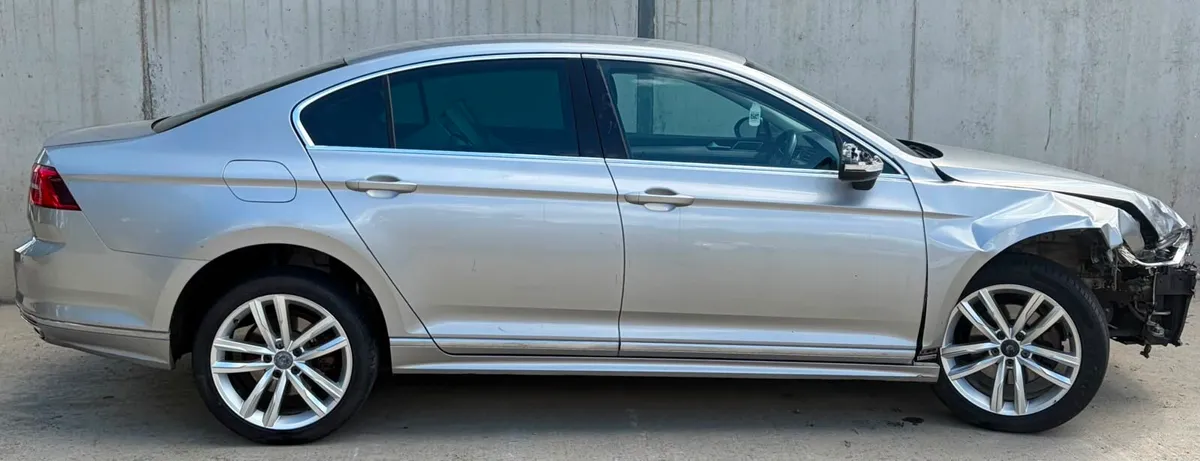 2015 VW Passat parts - Image 2