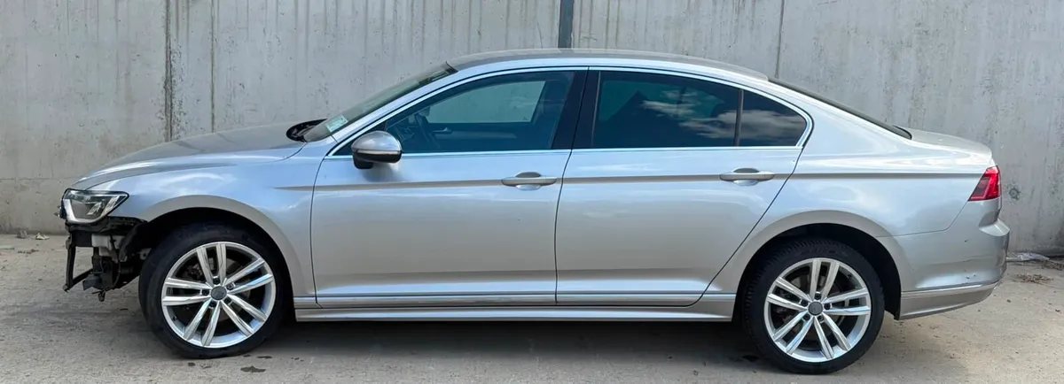 2015 VW Passat parts - Image 4