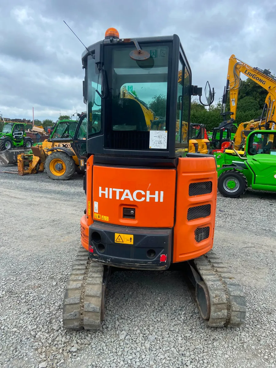 Hitachi ZX26U-5A Mini Excavator – 2019 - Image 4