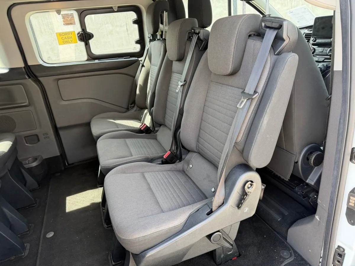FORD TOURNEO CUSTOM 130PS 9 SEATER MINI BUS - Image 3