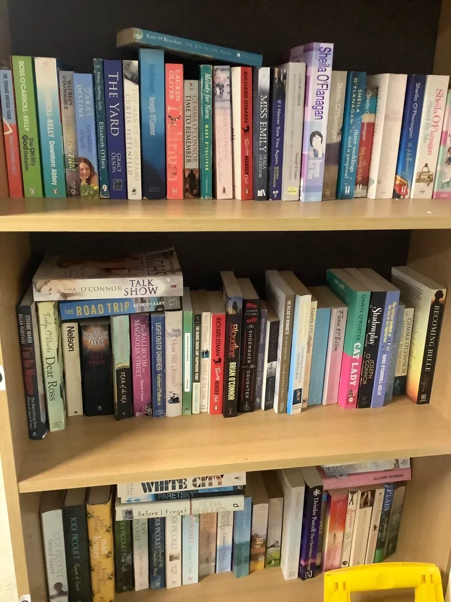 Job lot of 500 books - Image 4