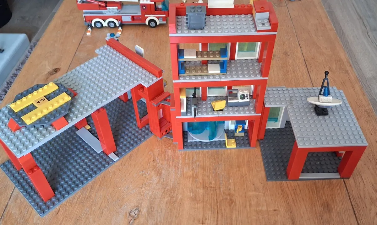 Lego compatible fire station - Image 2