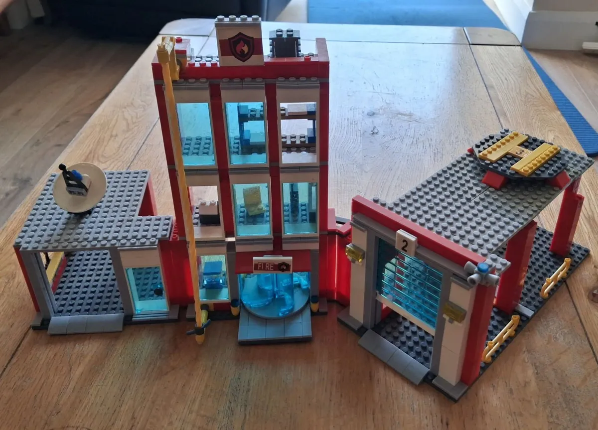 Lego compatible fire station - Image 3