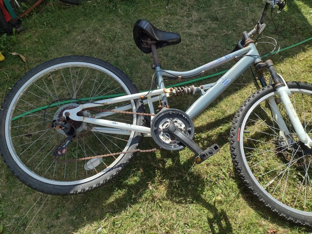 Apollo MTB Bike  teenager/ small adult - Image 2