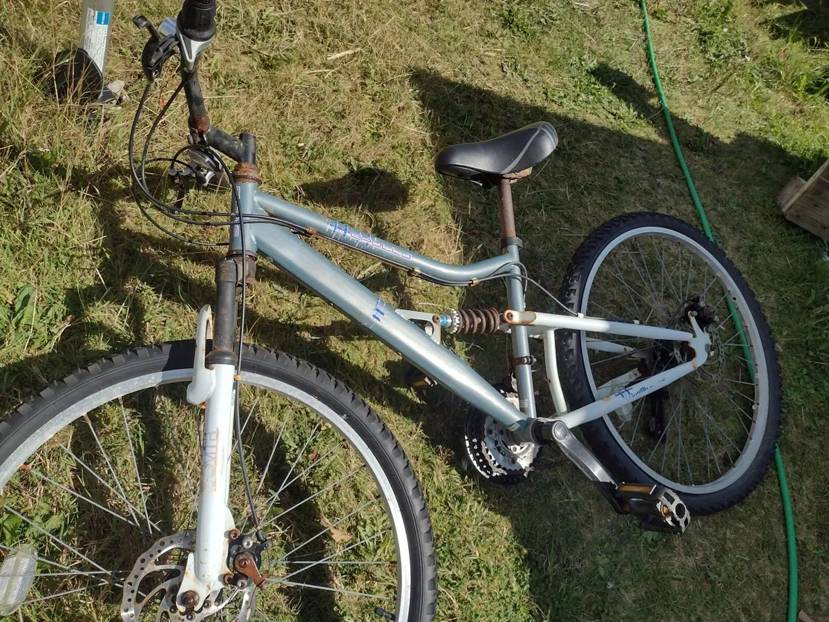 Apollo MTB Bike  teenager/ small adult - Image 3