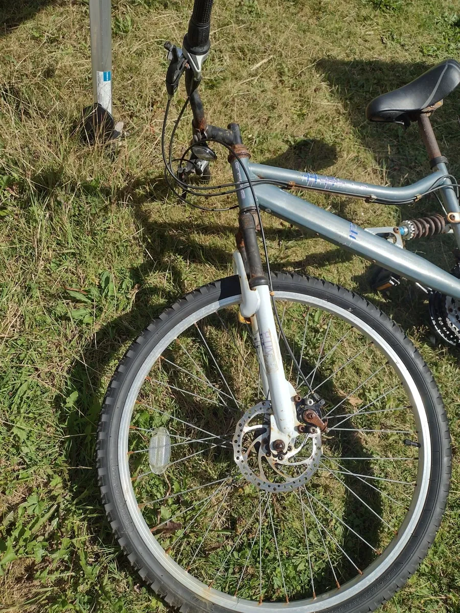 Apollo MTB Bike  teenager/ small adult - Image 4