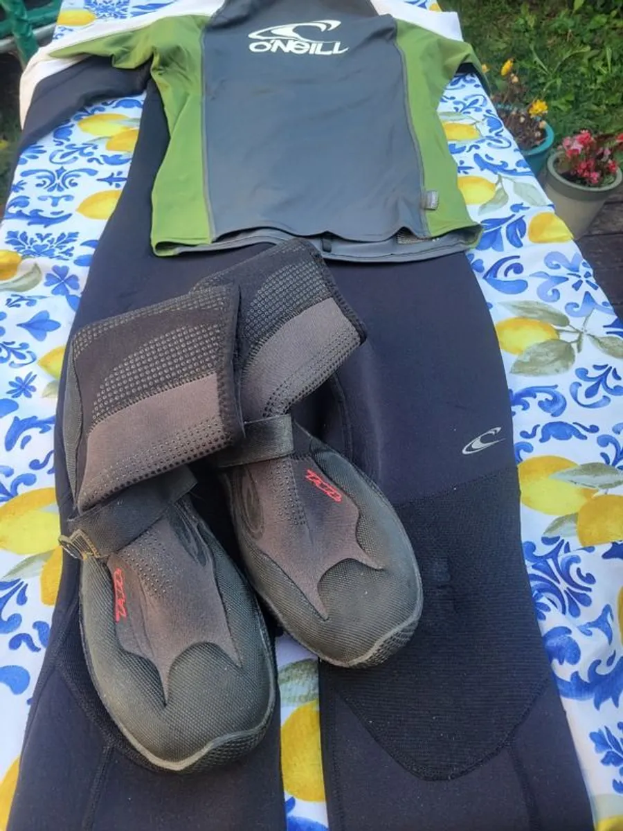 Surfing/watersports gear - Image 2