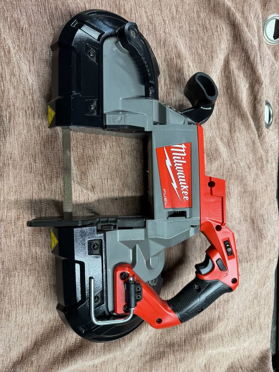 Milwaukee m18 deep cut bandsaw - Image 1