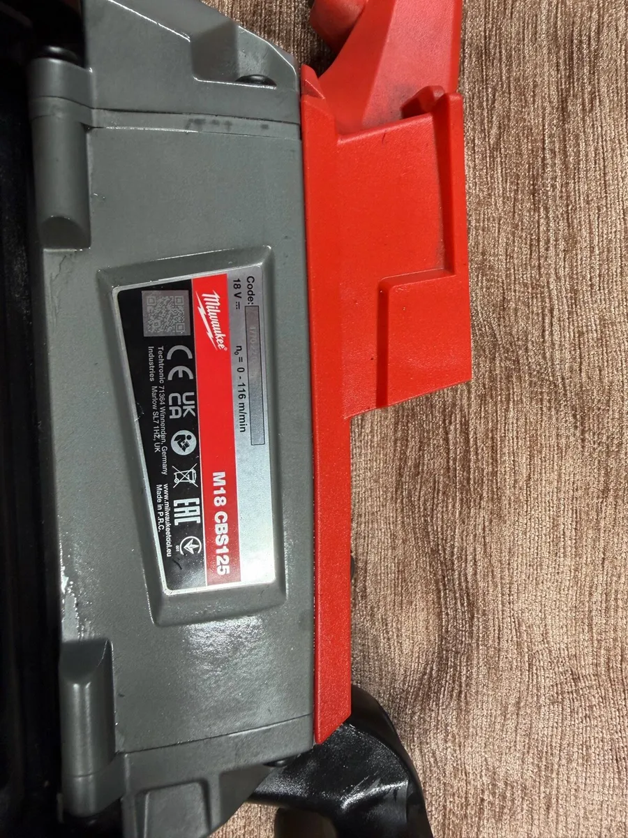 Milwaukee m18 deep cut bandsaw - Image 3
