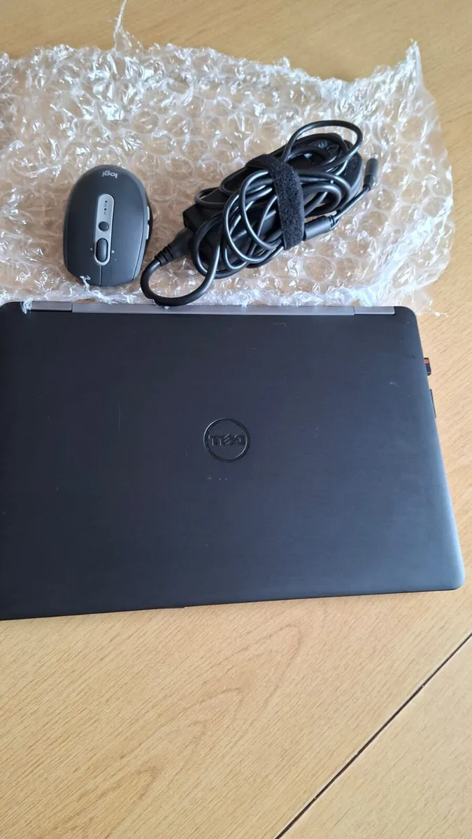 Dell Latitude E7270 | Intel i7 | 16GB RAM | 256GB - Image 3
