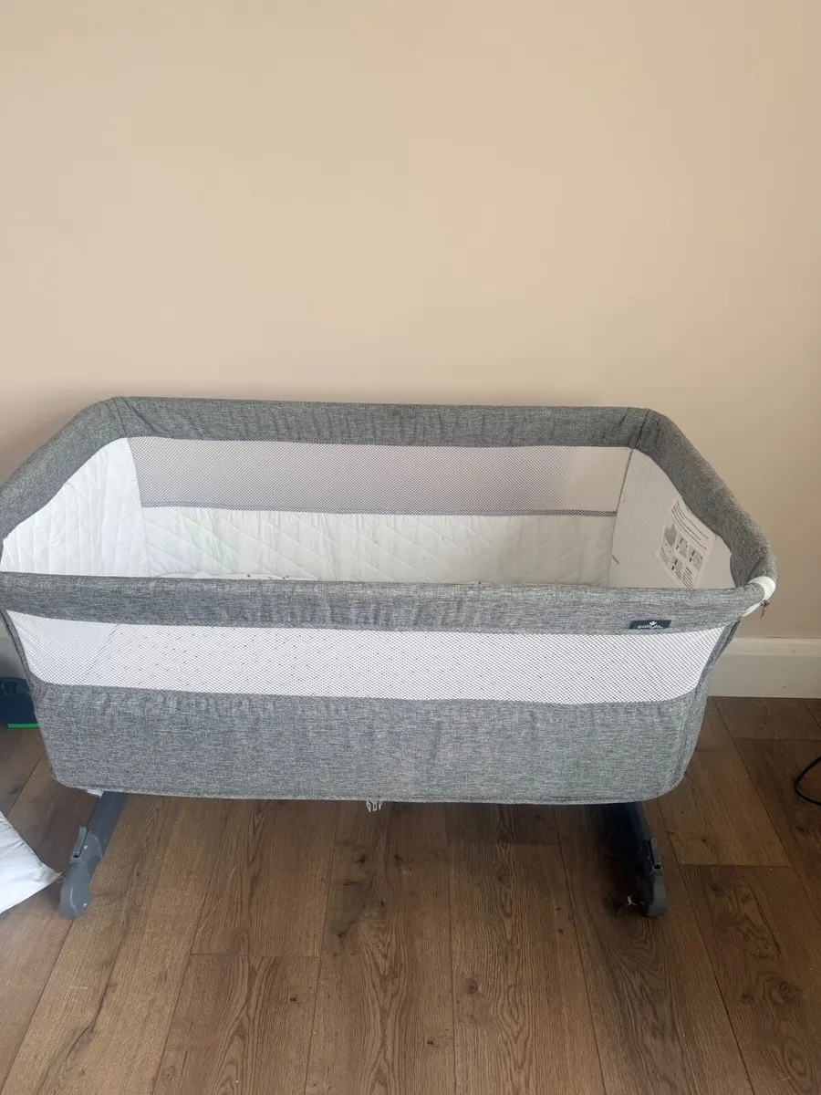 Crib - Image 2