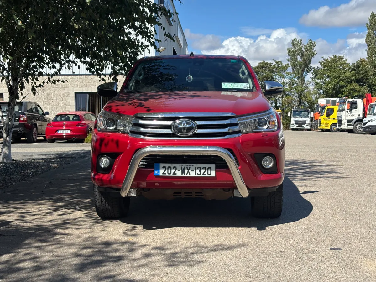 Toyota Hilux 2020 - Image 2