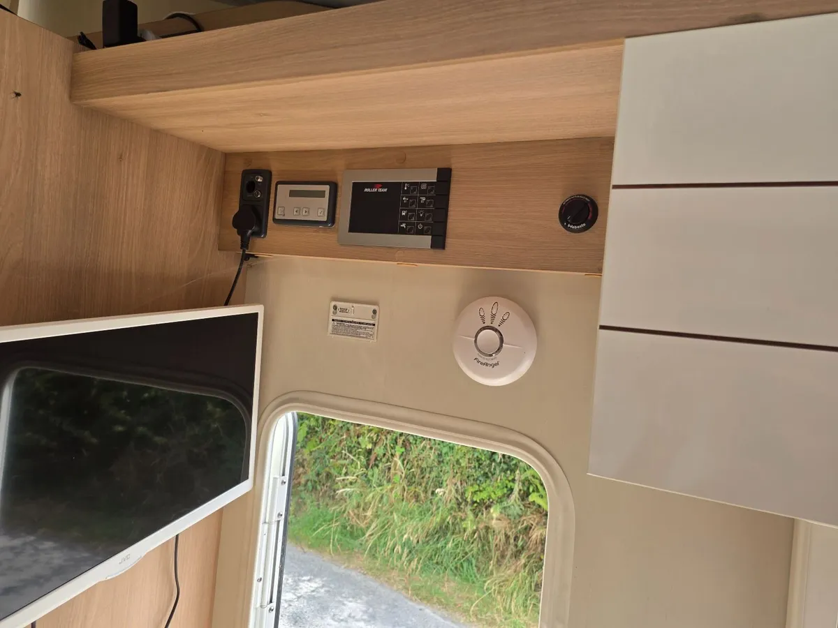 Roller Team Motorcaravan Zefiro Fiat Ducato 690G - Image 2