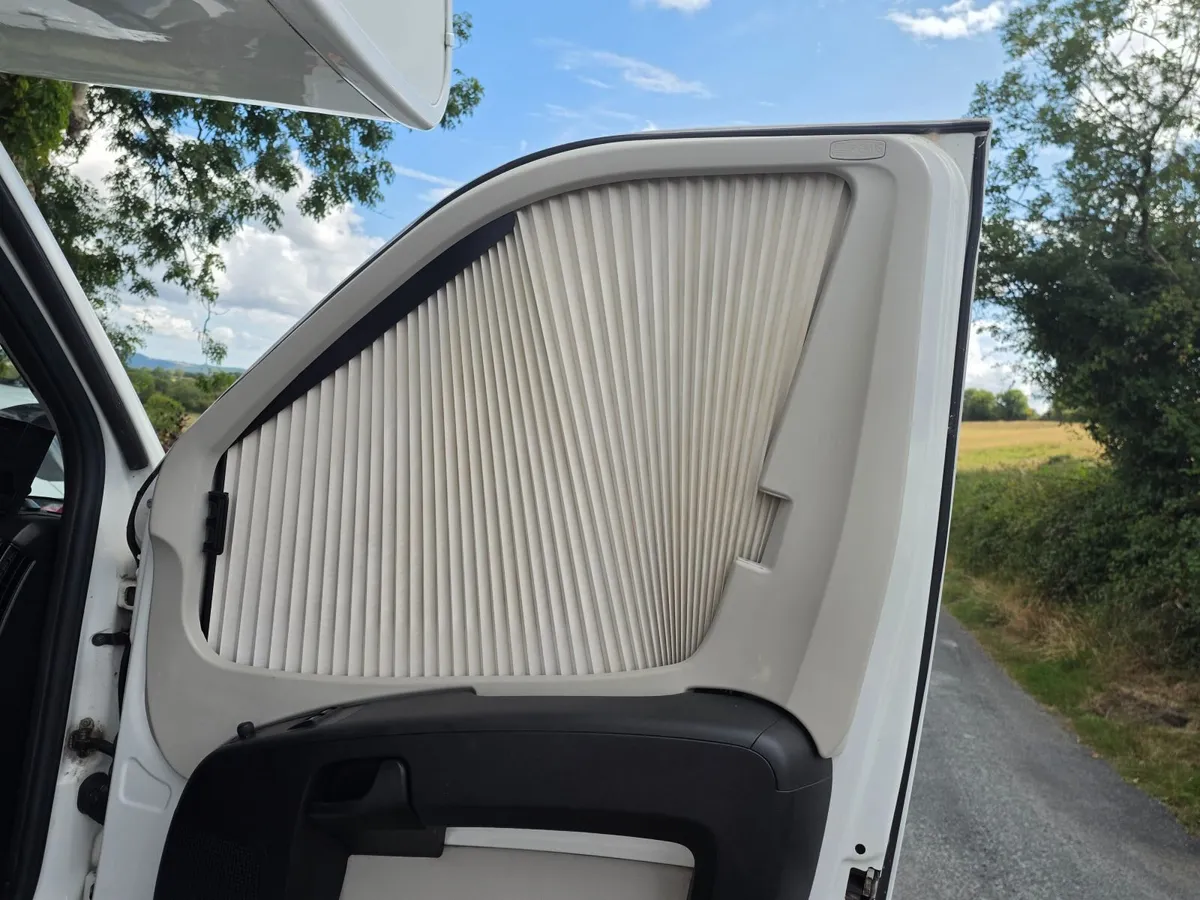 Roller Team Motorcaravan Zefiro Fiat Ducato 690G - Image 4