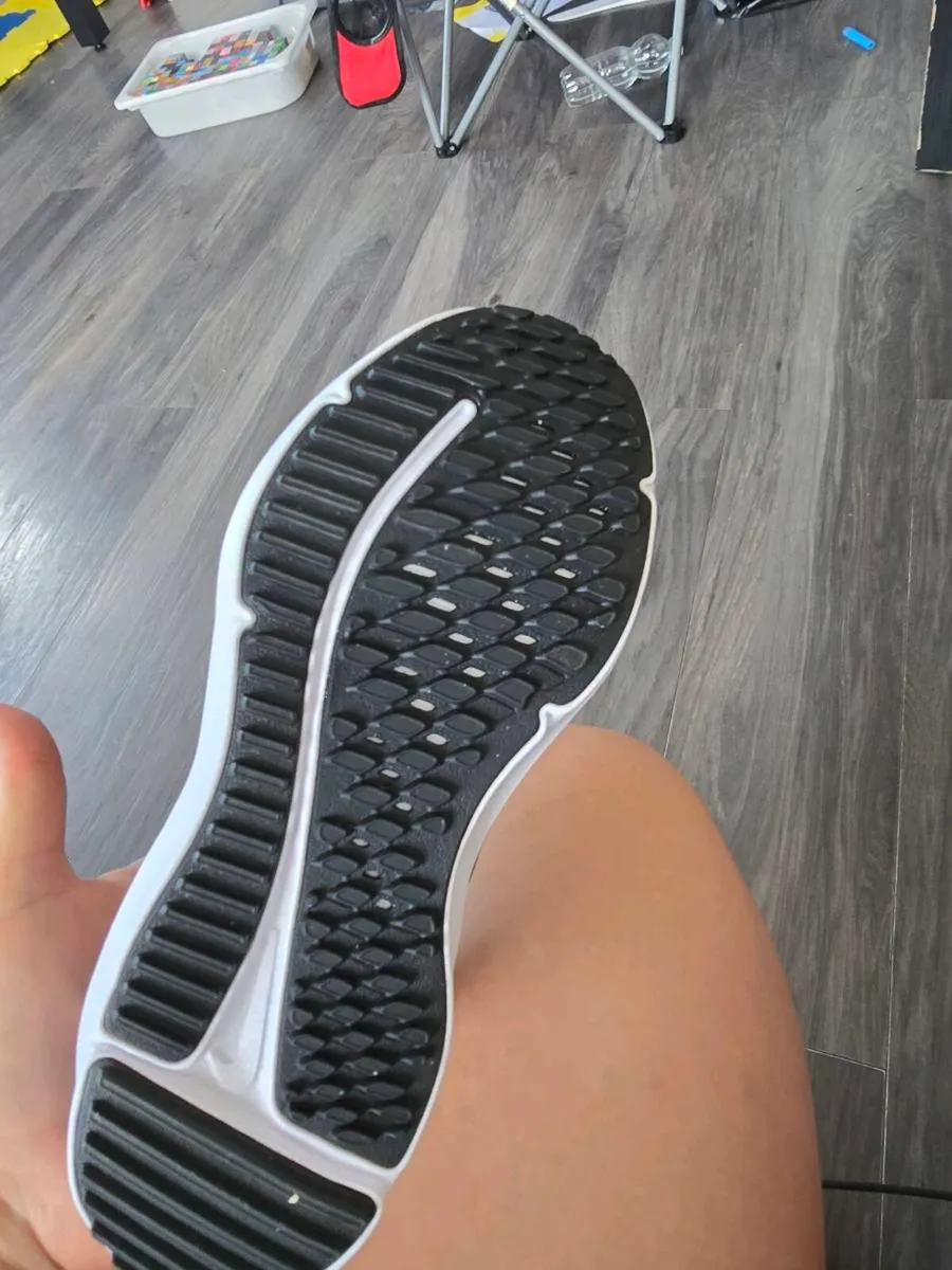 Nike trainers - Image 2