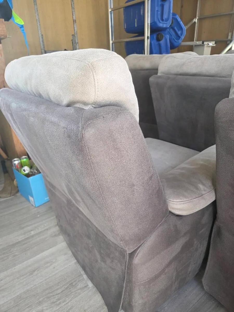 6 seater couch - Image 4
