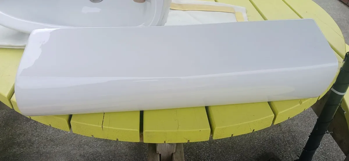 Sink and pedestal - Image 2