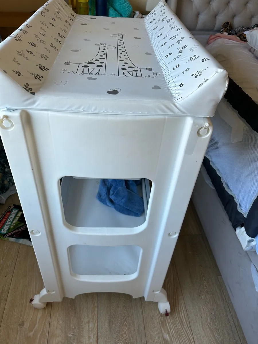 Baby trolley - Free - Image 3