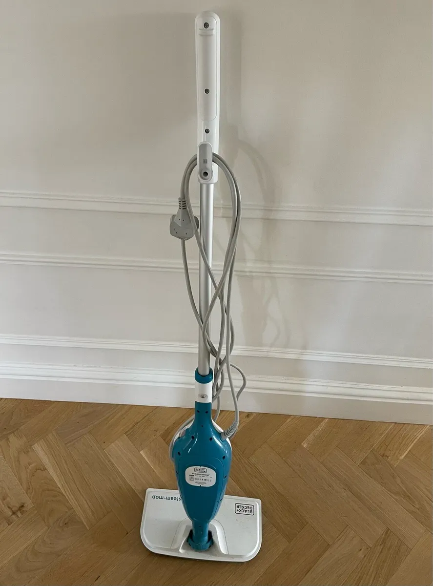 Black & Decker Steam Mop - Image 1