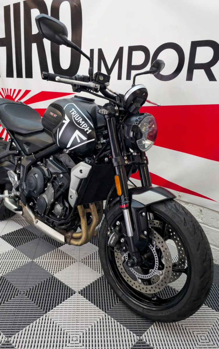 212 Triumph Trident 660 - Image 3