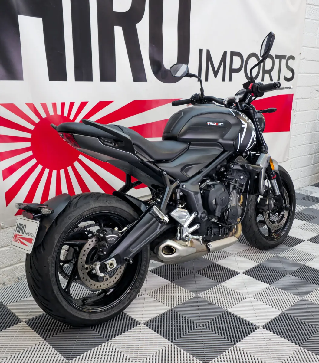 212 Triumph Trident 660 - Image 2