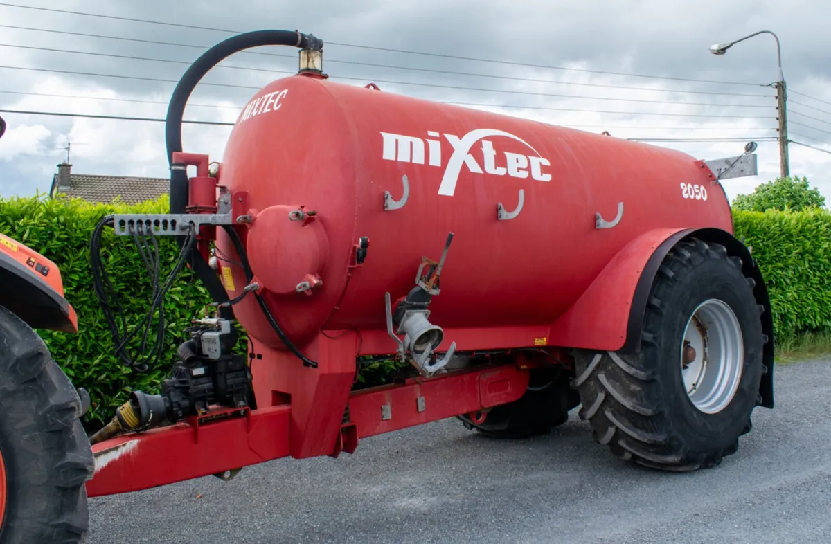 2014 Mixtec 2050 Slurry Tank - Image 2