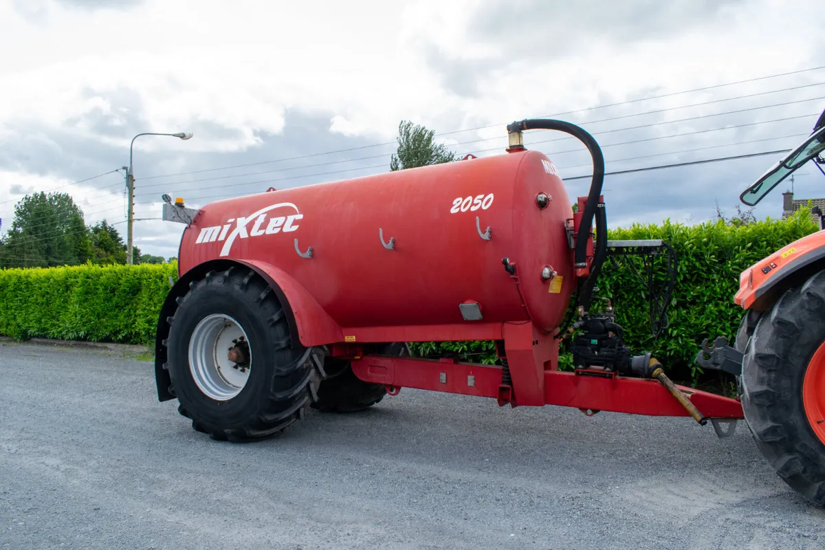 2014 Mixtec 2050 Slurry Tank - Image 1