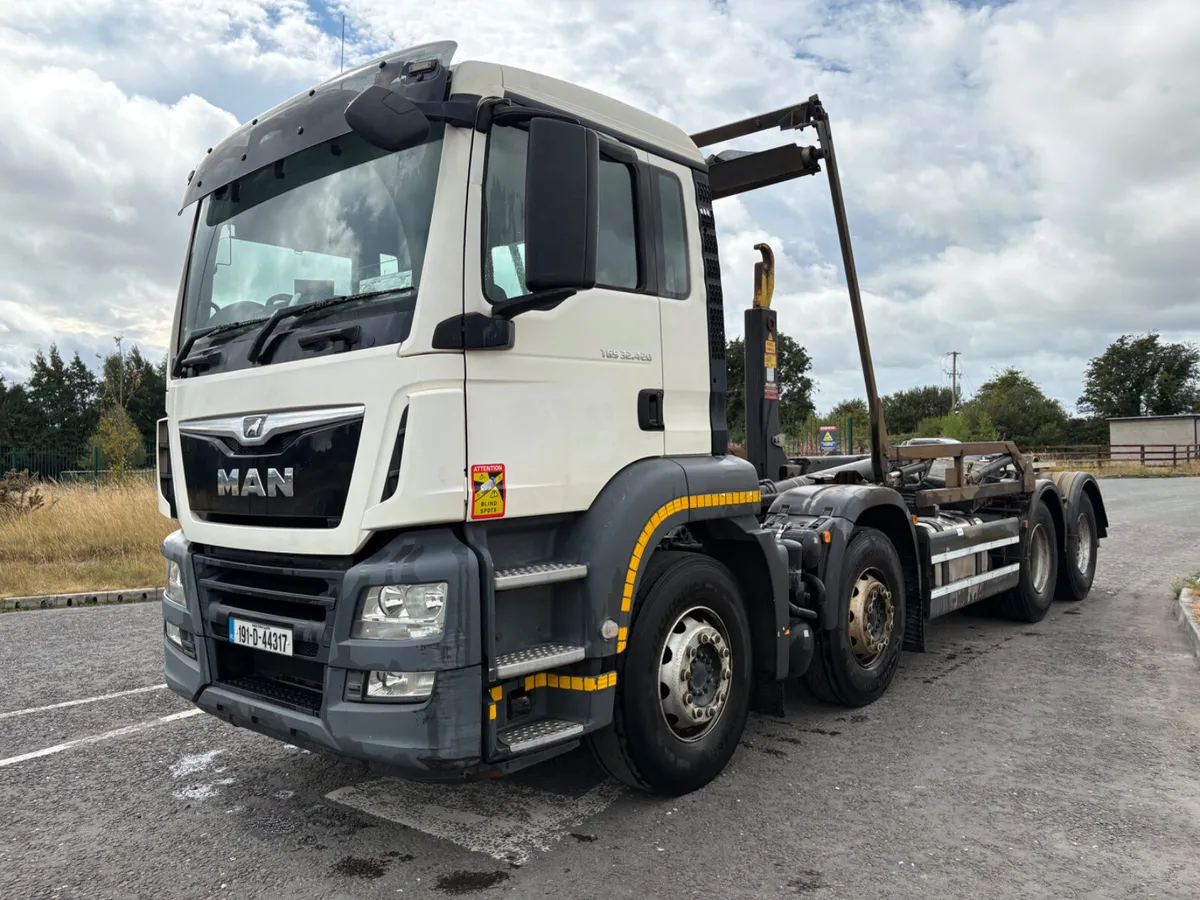 Man Hyva Hookloader - Image 3