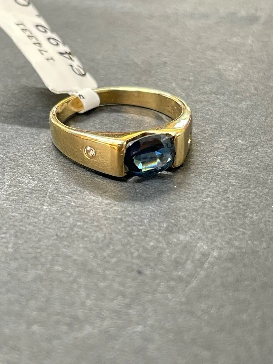 18k golf ring with sapphire and diamonds. - Image 4