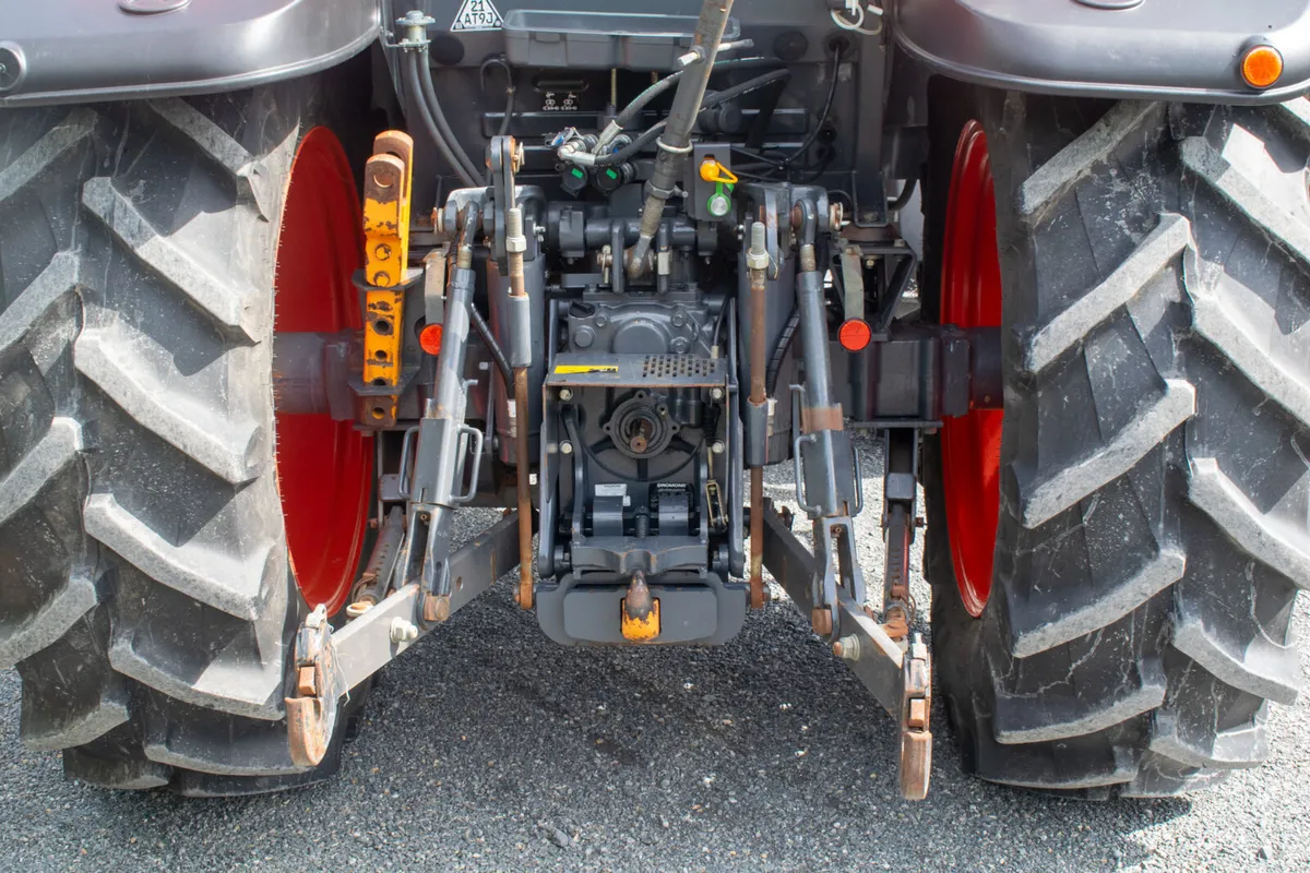 2019 Kubota M5091 Tractor - MINT - Image 2