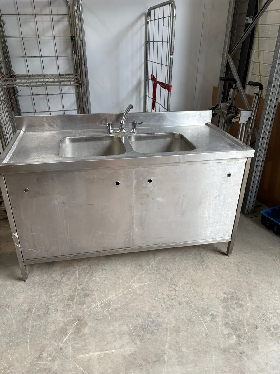 Stainless steel sinks - Image 1