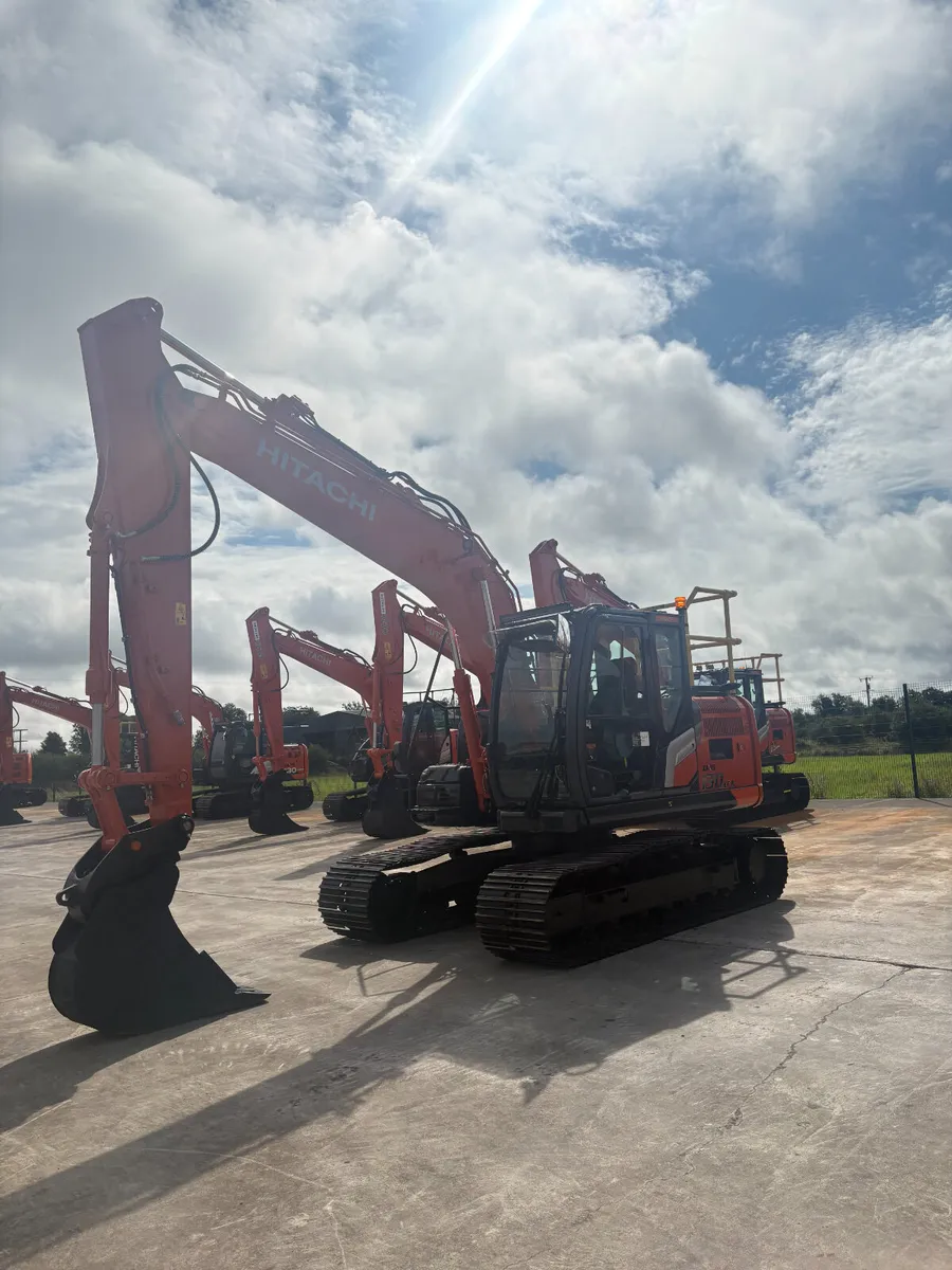 HITACHI ZX130-7 - Image 2