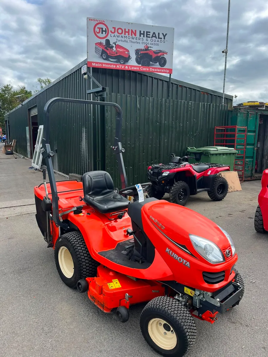 Kubota GR2120 ride on mower - Image 1