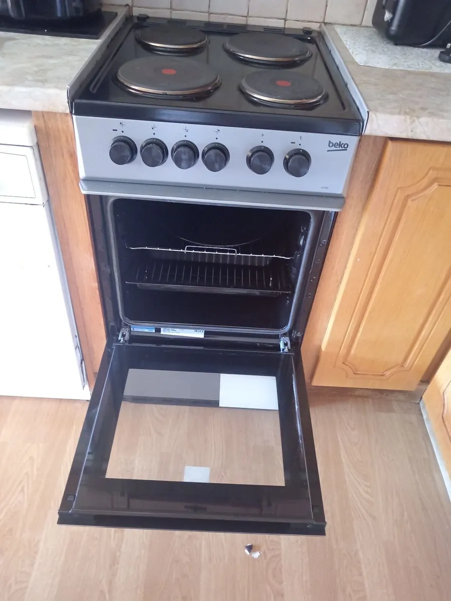 Beco cooker new never used for sale, and 4 doorss - Image 3